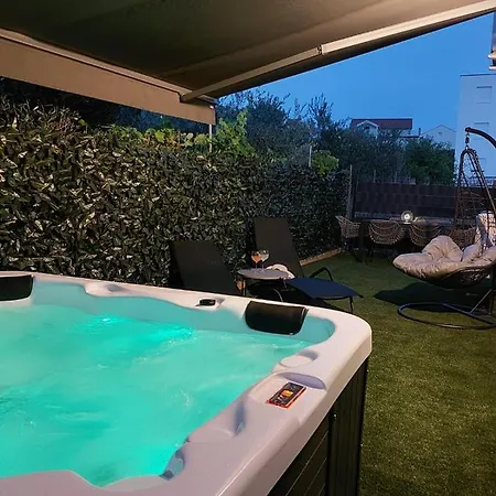 Garden Leoma With Free Parking! * Ζαντάρ