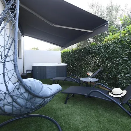 Garden Leoma With Free Parking! *