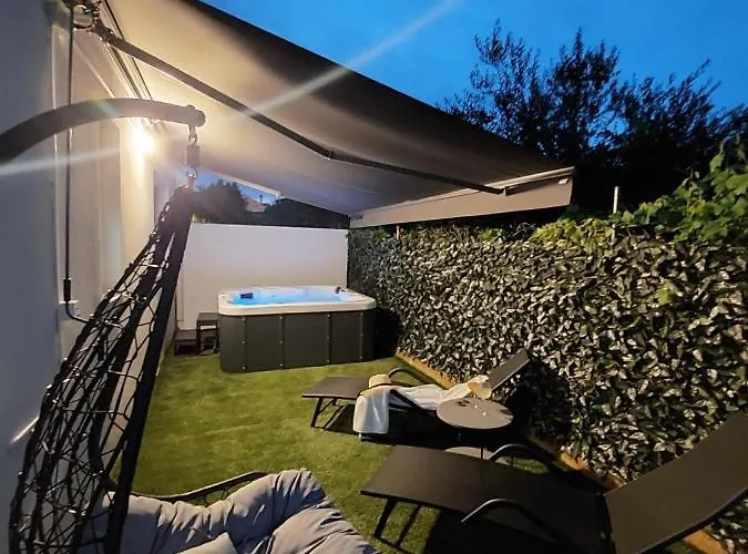 Garden Leoma With Free Parking! * זאדאר