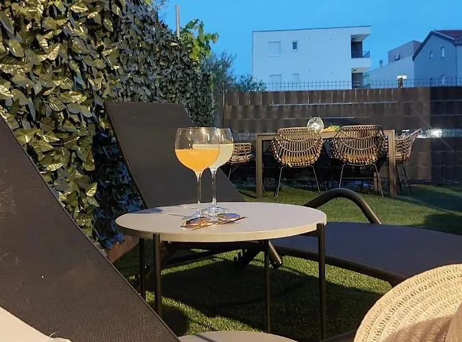 דירה Garden Leoma With Free Parking! *