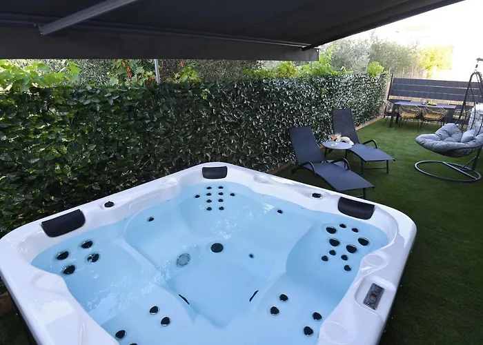 Garden Leoma With Free Parking! זאדאר