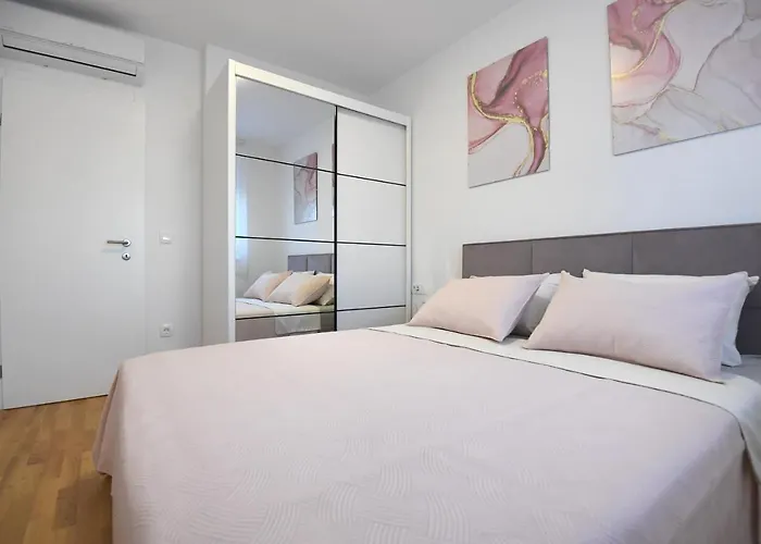 דירה Garden Leoma With Free Parking! *
